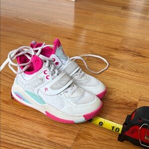 Air AND1 Gamma 4.0 Kids White and Pink BASKETBALL Sneakers